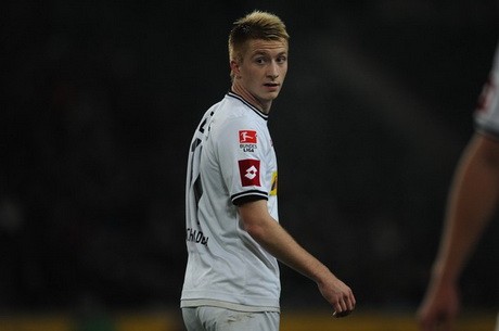 Schweini: Belum Saatnya Reus ke Bayern