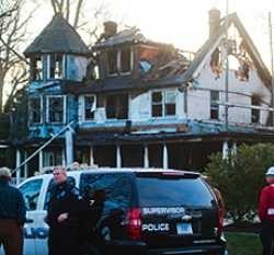 Rumah Bos Periklanan Terbakar, Orang Tua dan 3 Putrinya Tewas