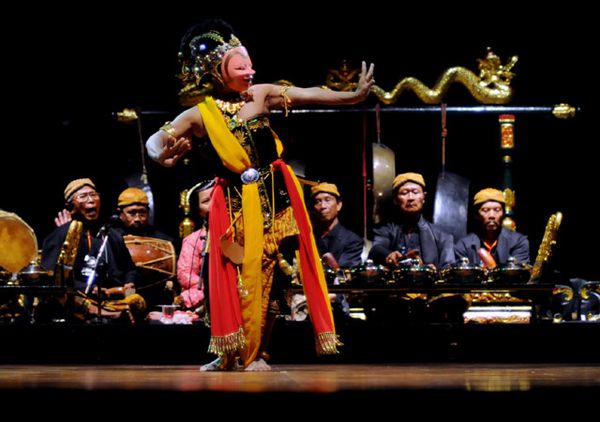 Tari Topeng Slawi Nyaris Ditelan Zaman Tari Topeng Slawi Nyaris Ditelan Zaman