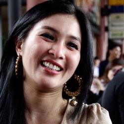 Dikejar Iklan, Sandra Dewi Gagal Natalan di Vatikan