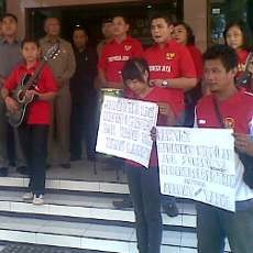 Warga Pasuruan Prihatin dengan Tragedi Mesuji dan Bima