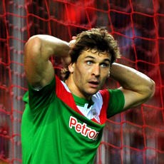 Bilbao Ingin Tahan Llorente Lebih Lama