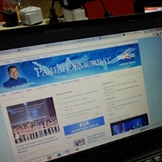 Sempat Dilengserkan, Foto Anas Kembali Temani SBY di Situs PD