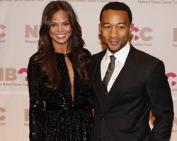 John Legend Tunangan Setelah 4 Tahun Pacaran