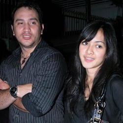 Richa Novischa Ingin Main Film Bareng Suami