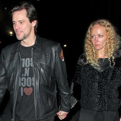 Pacar Baru Jim Carrey Seorang Mahasiswi