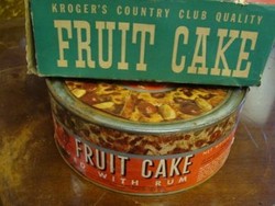 Siapa Berani Makan Fruit Cake Berusia 70 tahun?