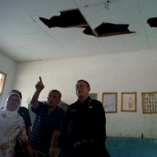 Tinjau SD Haurpancuh, Ayi Perintahkan Kelas Rusak Diperbaiki