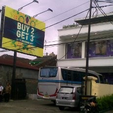 Warga Jakarta Buru Diskon FO di Bandung