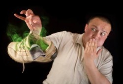 Nyamuk Lebih Suka Menggigit Kaki yang Banyak Bakterinya