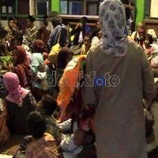 Penganut Syiah Sampang Diungsikan 20 Km dari Lokasi Kejadian