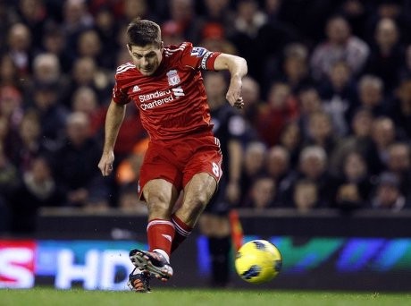 Perhatian Tertuju ke Gerrard
