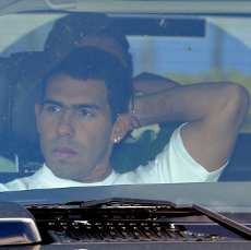 Inter Bermasalah, Tevez Cari Perkara