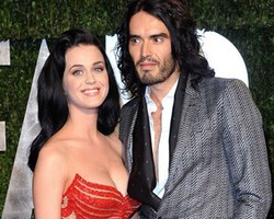 Katy Perry Digugat Cerai Russell Brand