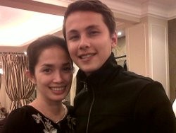 Jelang Nikah, Ussy dan Andhika Kunjungi Singapura