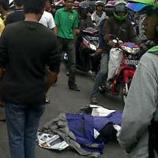 Dua Biker Tewas Dilindas Truk Sampah