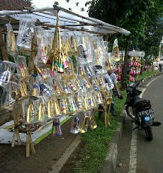 Ini Dia Lokasi Penjual Terompet di Bandung
