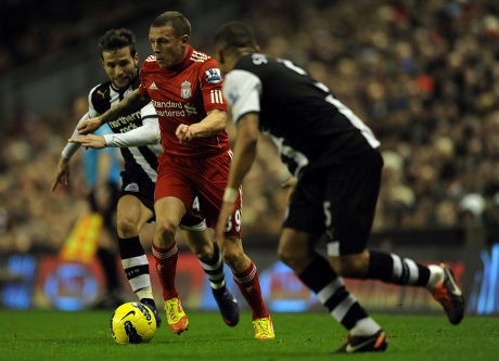 Liverpool Hantam Newcastle 3-1 di Anfield