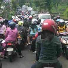 Libur Tahun Baru, Pengunjung Wisata Pacet Membludak