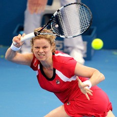 Clijsters Mengawali dengan Mudah