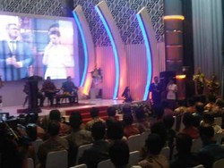  Kala Sang Besan Bersenandung Lagu Ciptaan SBY