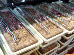 Brownies dan Bollen Legendaris dari Kemuning