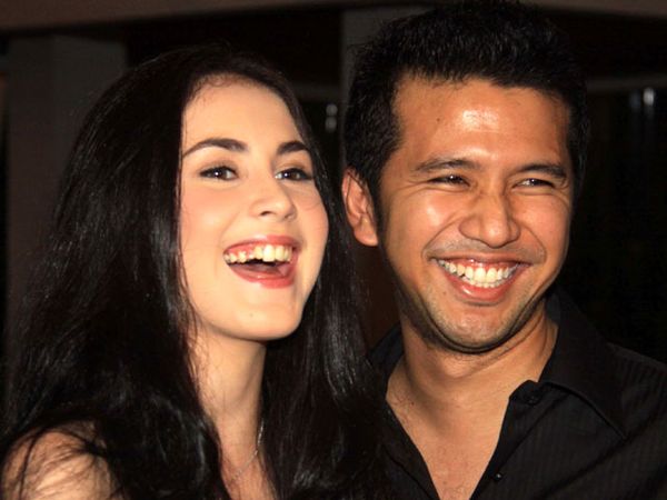 Arumi Bachsin Mesra dengan Pacar Baru?