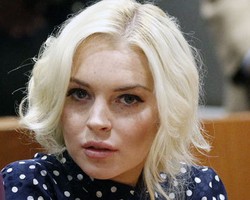 Pria Asing Paksa Masuki Rumah Lindsay Lohan di LA