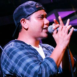 Fadly Padi Gelar Konser Amal di Melbourne