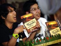 Apoy Wali Sumbang Buku 7 Keajaiban Rezeki