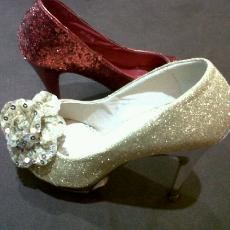 Cantiknya Sepatu Pump Shoes Bagi Si Feminin