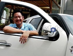 Ki Kusumo Rawat 25 Mobil Mewahnya Seperti Bayi