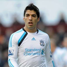 Suarez Dapat Dukungan dari Dalglish