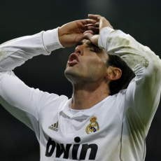 PSG Siapkan Rp 721 M untuk Kaka dan Pato 