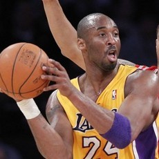 Bryant & Bynum Cemerlang, Lakers Menang