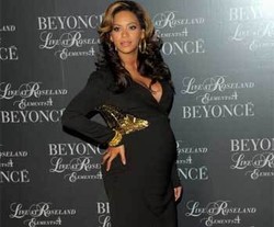 Ibu Hamil, Yuk Ikuti Gaya Busana Hamil Beyonce!