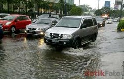 Hujan Deras di Jakarta Picu Genangan Air