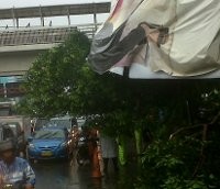 Dampak Papan Reklame Ambruk, Exit Tol Slipi Ditutup