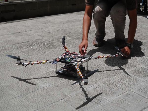Robot UGM Raih Penghargaan Internasional