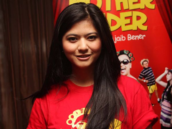 Senyum Manis Qory Sandioriva Senyum Manis Qory Sandioriva