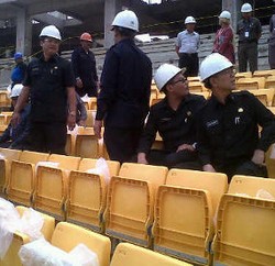 Kursi Stadion Gedebage Tahan Bakar