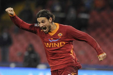 Roma Terancam Ditinggal Lama Osvaldo