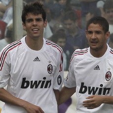 Ancelotti Takkan Boyong Pato & Kaka ke PSG