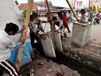 Cegah Genangan Tinggi, Got pun Diperbaiki
