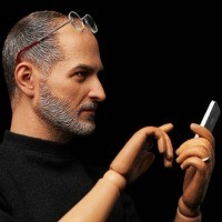 Steve Jobs Dijadikan Action Figure, Apple Berang