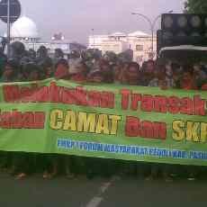 Mutasi Ratusan Pejabat di Pemkab Pasuruan Diwarnai Unjuk Rasa