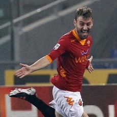 Pjanic Tak Mau Ditinggal De Rossi