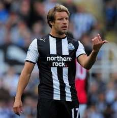 Alan Smith Frustrasi Cuma Jadi Pemandu Sorak 