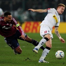 Injak Kaki Lawan, Pemain Schalke Diskors 8 Pekan