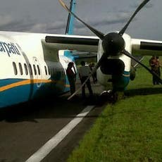 Pilot Merpati yang Rodanya Terperosok di Sampit Dilarang Terbang